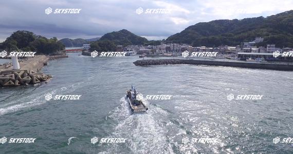 答志島_和具港に戻る漁船2