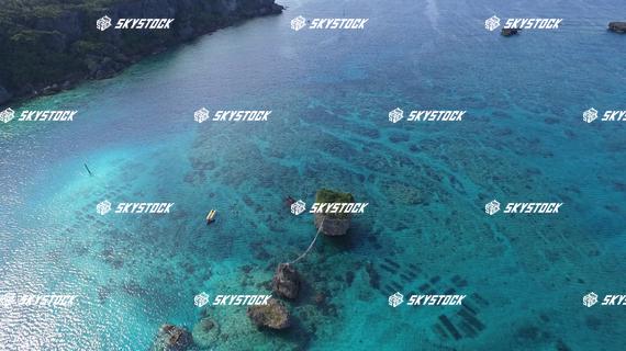 万座毛トベラ岩２