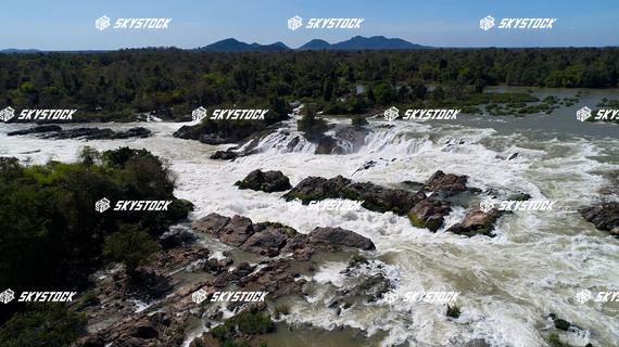 コーンパペンの滝28