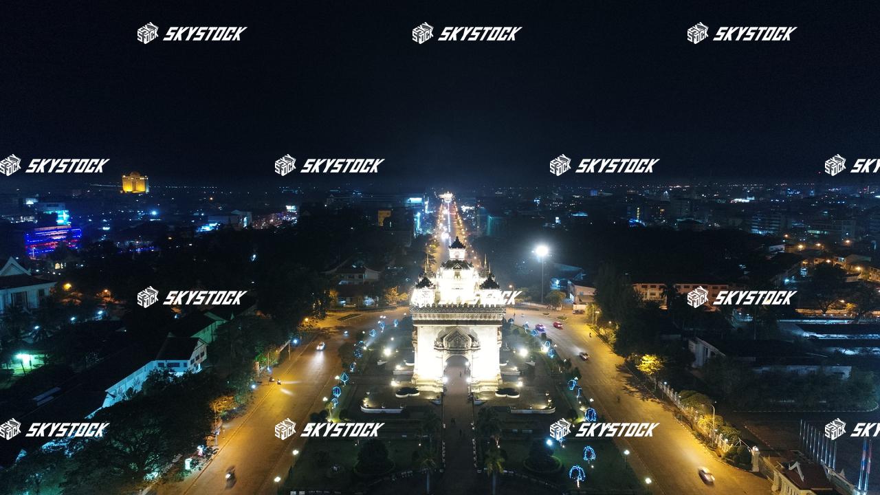 パトゥーサイ13