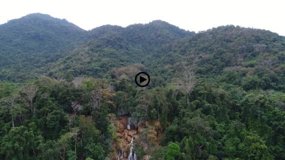 クワンシーの滝12-1