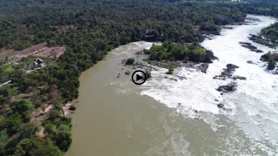 コーンパペンの滝16-2